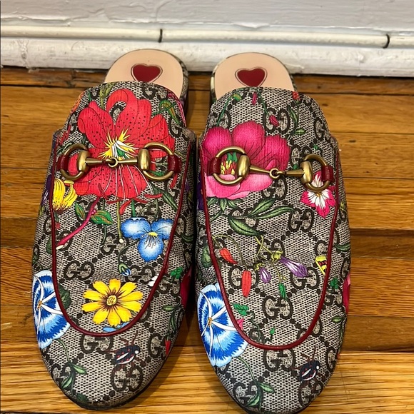 Gucci Red and Pink Mules with Playful Cartoon Accents - Picture 1 of 2
